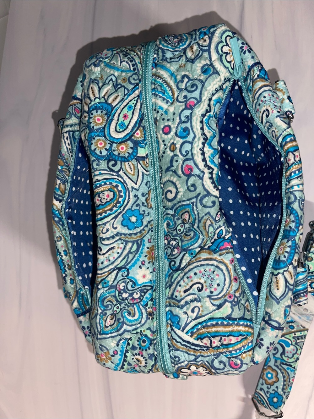 Vera Bradley iconic 100 Bag in Daisy Dot Paisley - new - Picture 7 of 10